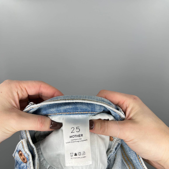 Mother Ankle Step Fray Rolling in the Bushes Distressed Jeans 25 - Picture 3 of 6